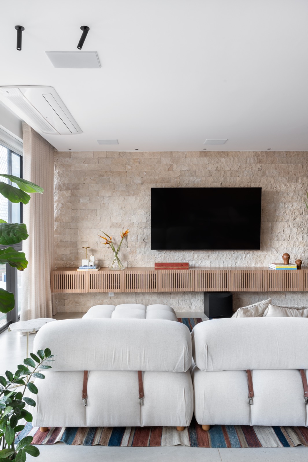 Apartamento Freijó, Brasília — Studio Vanguarda